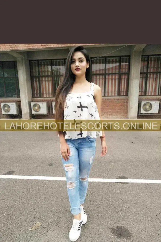 discreet call girls Lahore